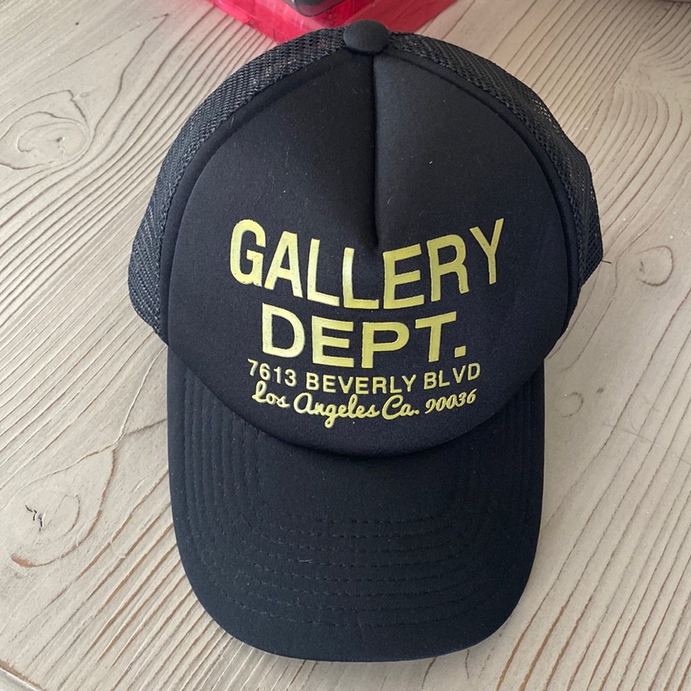 Gallery Dept. Trucker Hat Blk/Gld